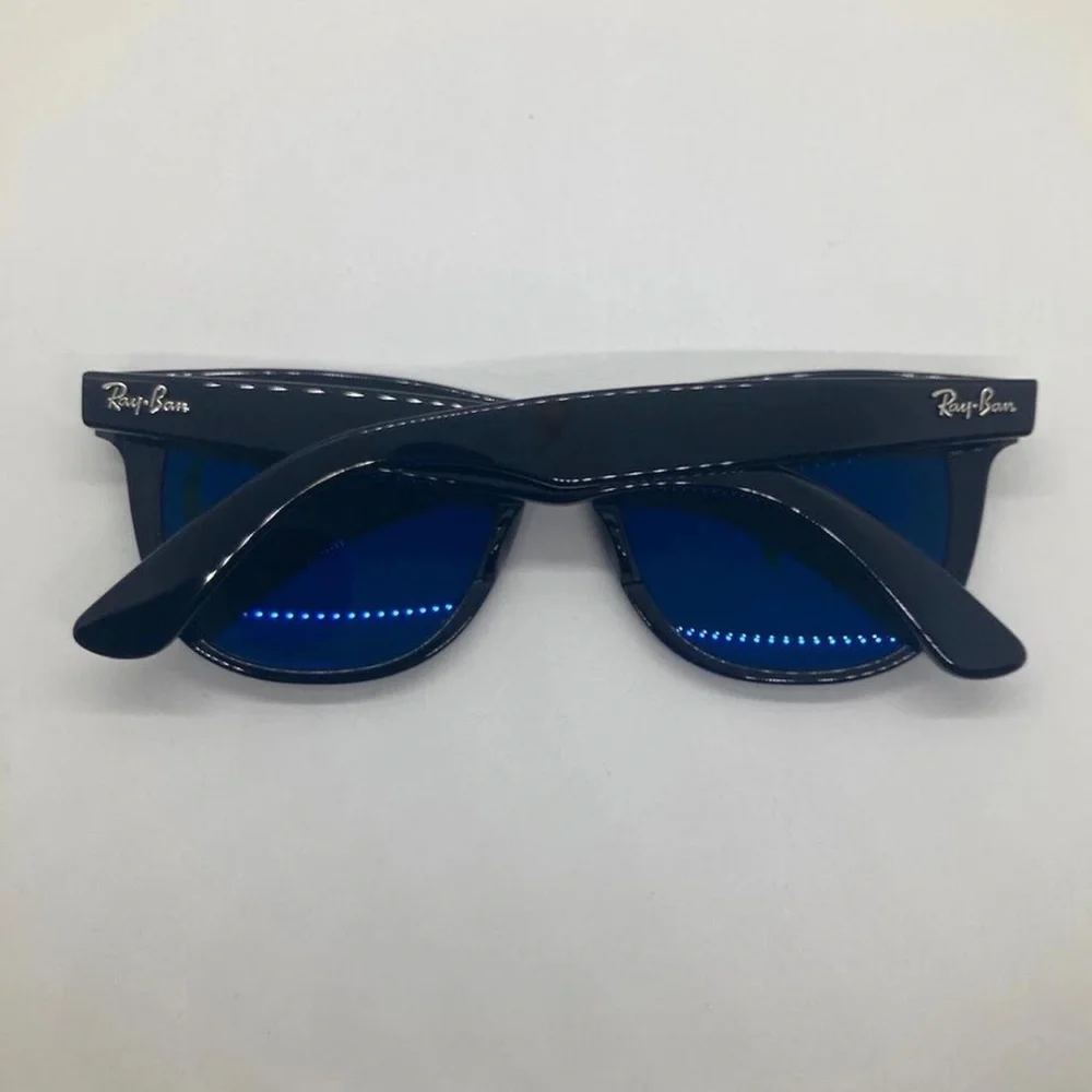 Ray-Ban Wayfarer Black Frame with Green Lenses Sunglasses Polarized.